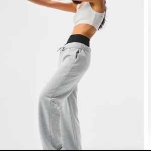 Alo Yoga Accolade Sweatpants